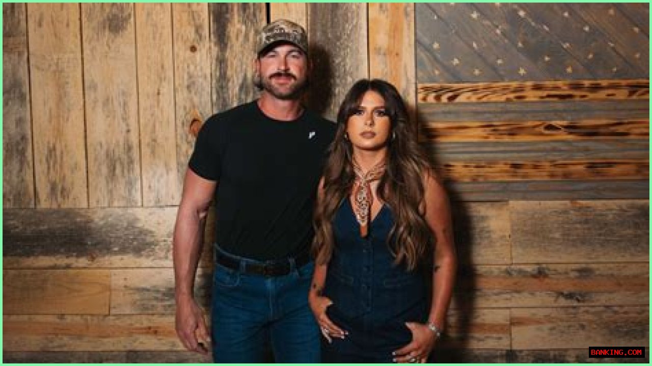 Unraveling The Rumors: Is Ella Langley Dating Riley Green?
